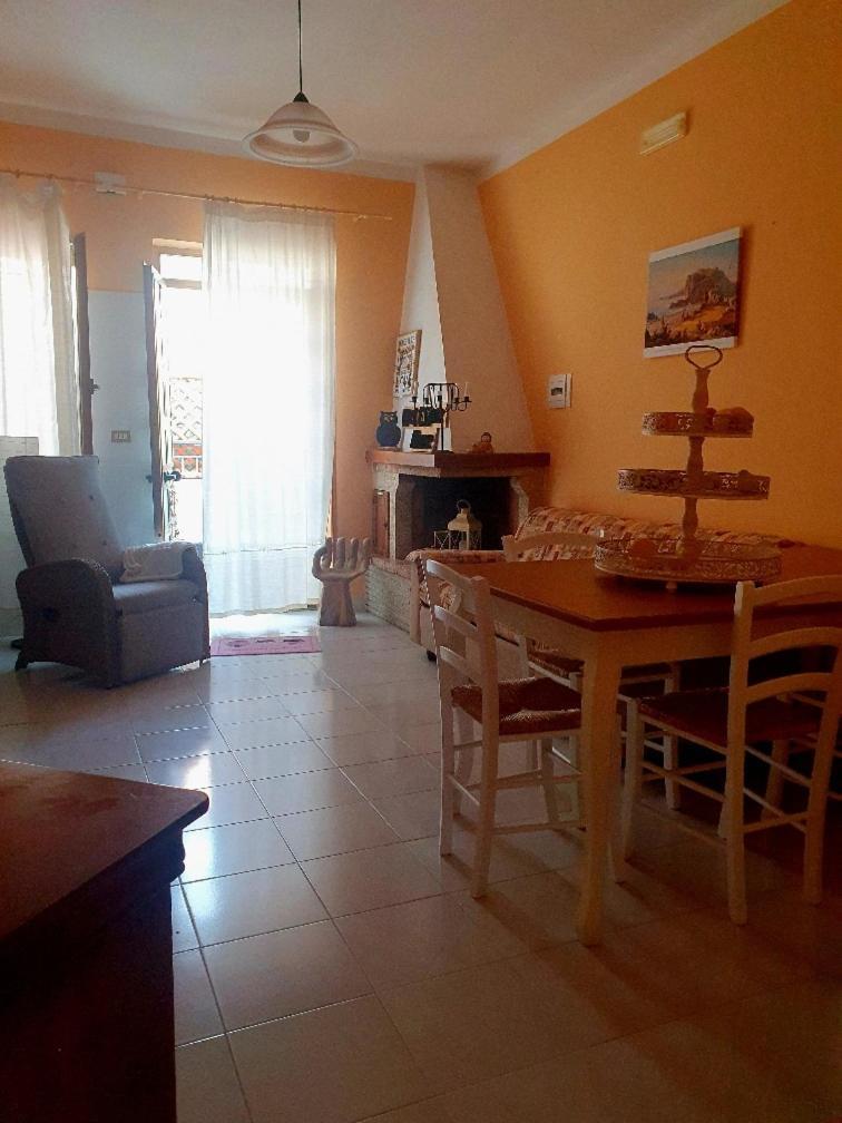 Casa Vacanze Rosy "Nel Verde" Палинуро Екстериор снимка
