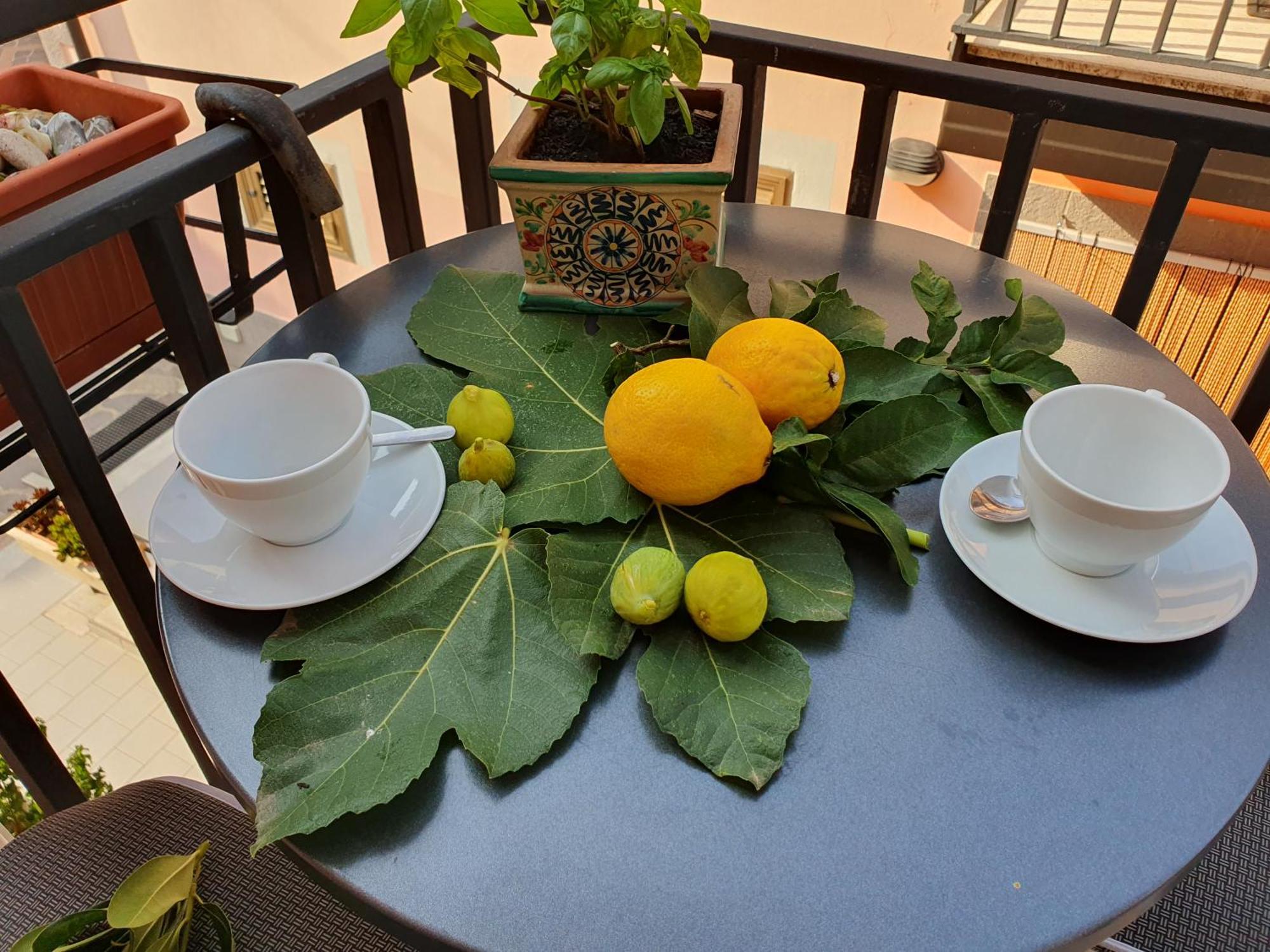 Casa Vacanze Rosy "Nel Verde" Палинуро Екстериор снимка