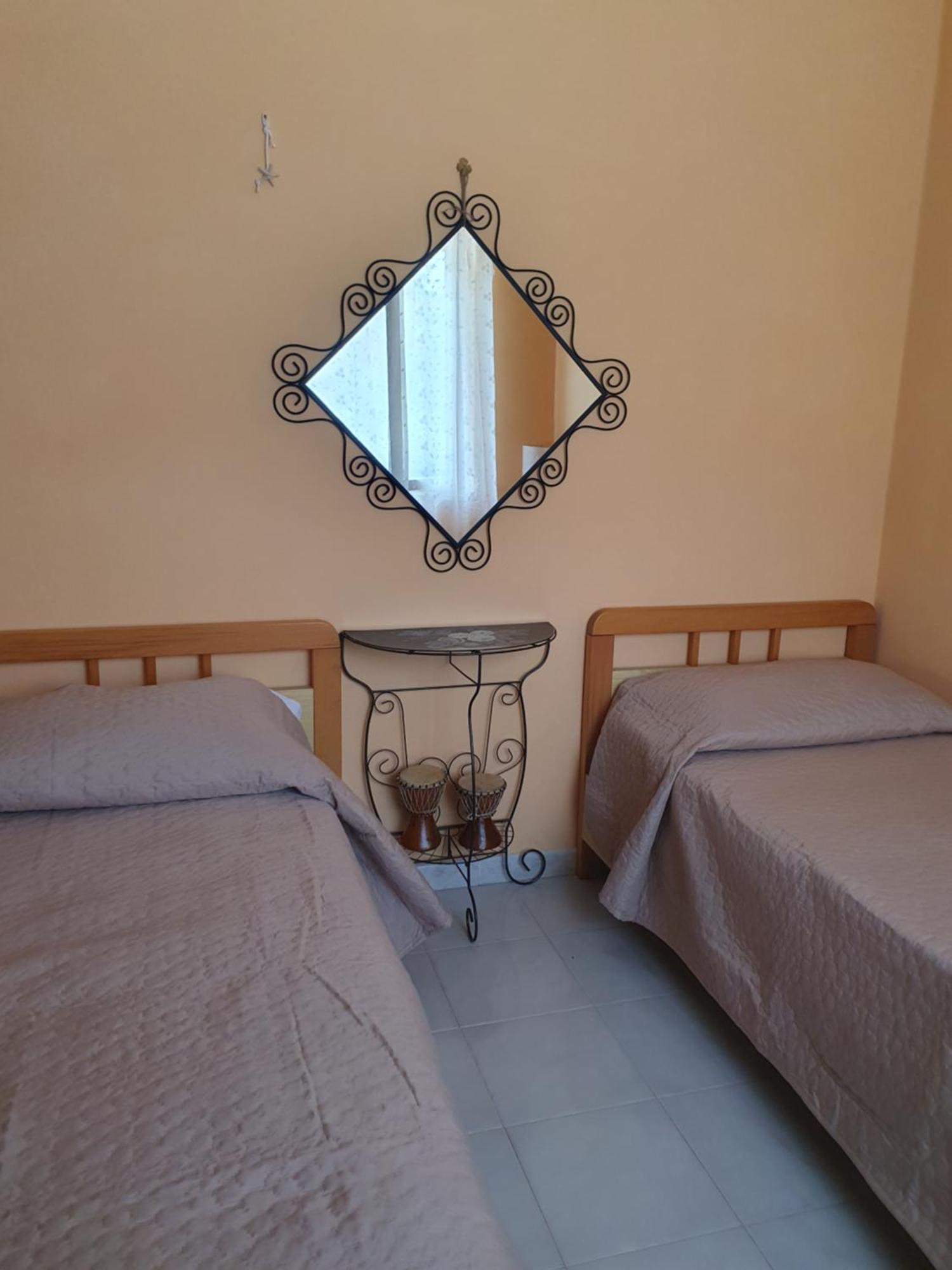 Casa Vacanze Rosy "Nel Verde" Палинуро Стая снимка