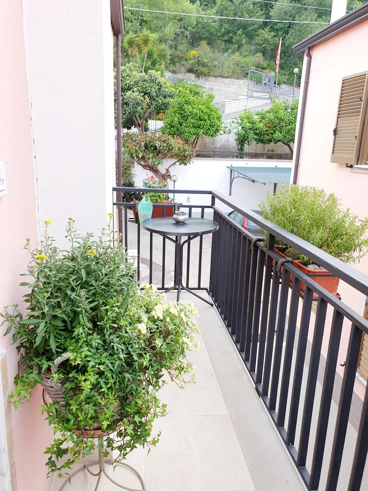 Casa Vacanze Rosy "Nel Verde" Палинуро Стая снимка