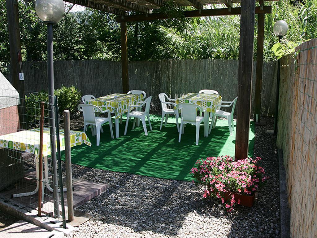 Casa Vacanze Rosy "Nel Verde" Палинуро Стая снимка